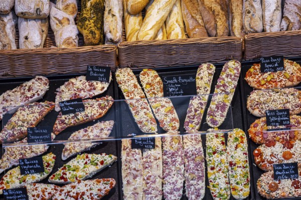 Baked snacks, pizza, baguettes and cheese sticks. In times of a shortage of skilled labour, pre-made baked goods are in vogue. Intergastra, trade fair for the hotel and catering industry, Stuttgart, Baden-Württemberg, Germany, Europe