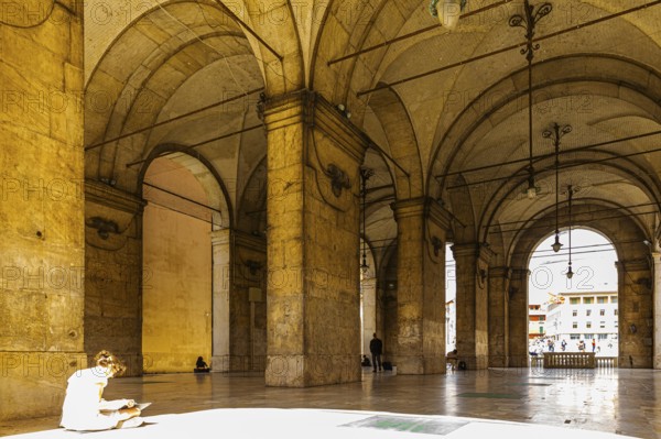 Art student drawing a vault, Pisa, Tuscany, Italy, Europe