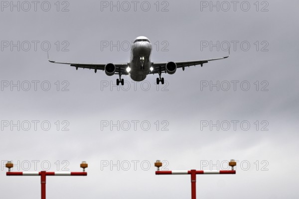 Aircraft Swiss, Airbus A321-200, HB-IOO