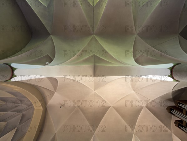 Cell vault in the centre and side aisles, St., Sankt, Saint