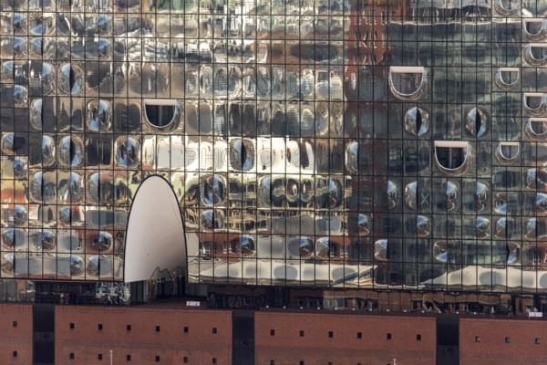 Hamburg, Elbphilharmonie, glass facade, view from the tower of St Michael's Church