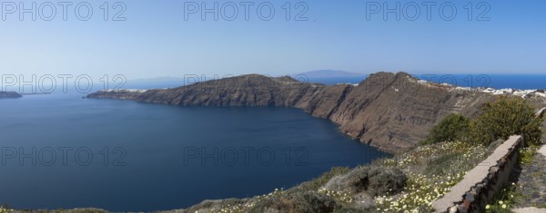 Landscape of the caldera, panoramic view, island of Santorini (Thira), Cyclades, Greek Islands, Greece, Europe
