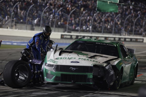 Todd Gilliland makes a pit stop for the Coke Zero Sugar 400 in Daytona, FL, USA, Daytona, United States of America, North America