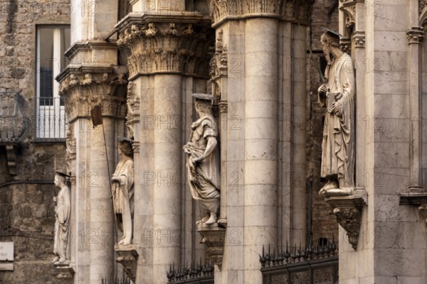 Facade of the Siennese Logia della Mercanzia with statues, Italy, Europe
