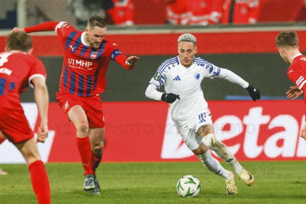 Germany: Football Conference League, Play-Offs - 1. FC Heidenheim-FC Copenhagen -Voith-Arena, Heidenheim: duel between Patrick MAINKA 1. FC Heidenheim left and ROBERT FC Copenhagen