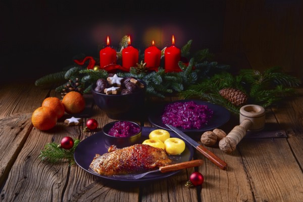 Klassische und knusprige geröstete ente mit kohl und knödel