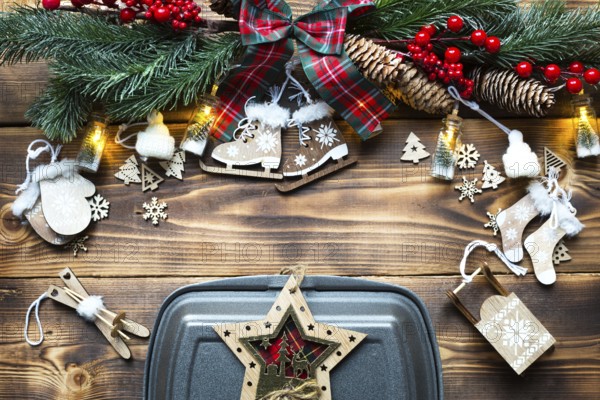 Christmas decor of food delivery service containers. New year's eve promotion. Ready-made hot order, disposable plastic and paper packaging. Work on public holidays catering. Copy space, mock up