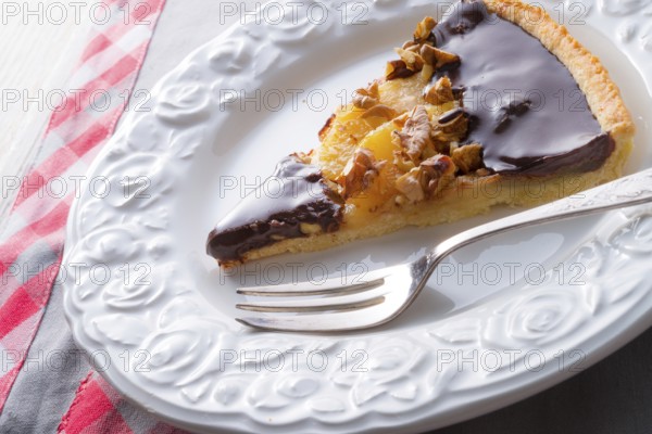 Pears chocolate tart