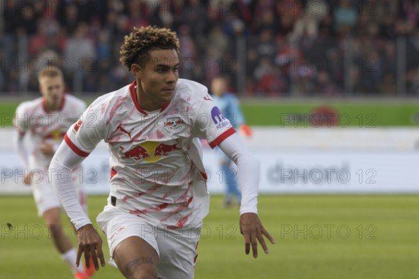 Football match, Antonio NUSA RB Leipzig concentrates on sprinting, Voith-Arena football stadium, Heidenheim