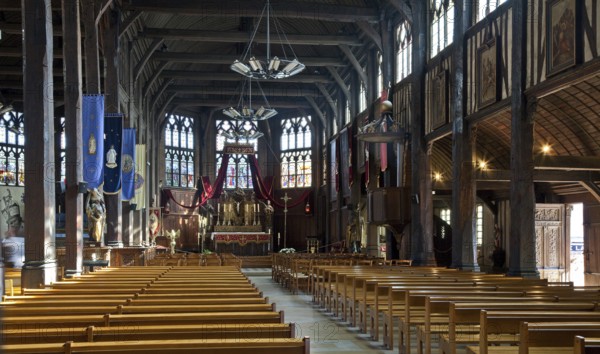 South nave facing east, St., Sankt, Saint