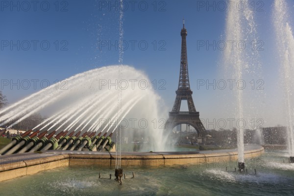 Trocadero gardens and Eiffel tower, Paris, Ile-de-france, France, Europe