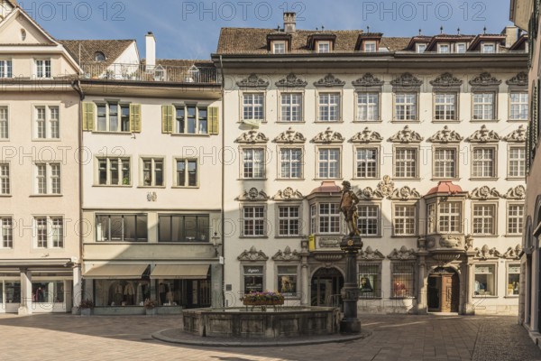 Pedestrian zone with Tellenbrunnen fountain and historic houses in the old town, Vordergasse, Schaffhausen, Canton Schaffhausen, Switzerland, Europe