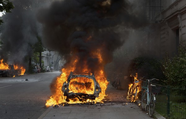 Burning car on the Elbchaussee at the G20 summit in Hamburg, 2017