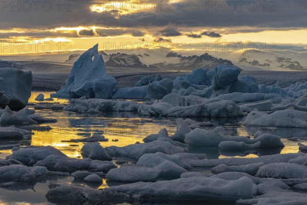 Evening at Jökulsarlon, south coast, Iceland, Europe