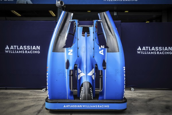 MELBOURNE, AUSTRALIA - MARCH 12: Atlassian Williams Racing pits before the 2025 Australian Grand Prix at Albert Park in Melbourne, Australia, Oceania
