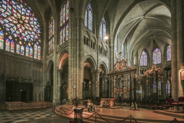 Saint-Etienne Cathedral, first Gothic cathedral, Sens, Burgundy, Yonne department, Bourgogne-Franche-Comte region, France, Europe