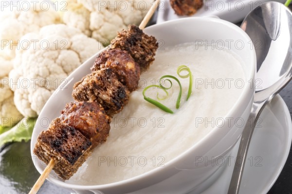 Cauliflower cream soup