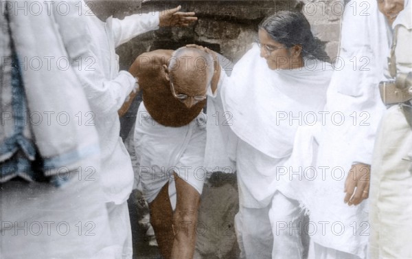 Mahatma Gandhi visiting village after Hindu Muslim riots, East Bengal, India, Asia, November 1946, Asia