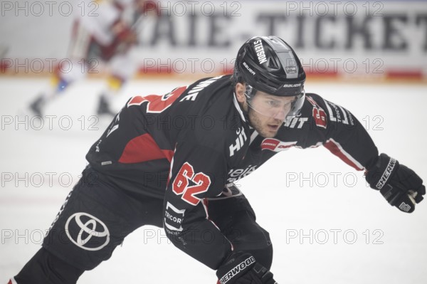 LanxessArena, Cologne, North Rhine-Westphalia, Parker Tuomie (Cologne Sharks, #62), PENNY DEL, Cologne Sharks-Düsseldorfer EG on 16/02/2025 at the LanxessArena in Cologne Germany