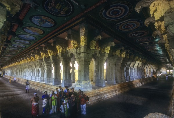 Temple Corridor longest in Asia Ramanathaswamy temple in the middle of the island dedicated to Lord Siva in Rameswaram, Tamil Nadu, South India, India, Asia