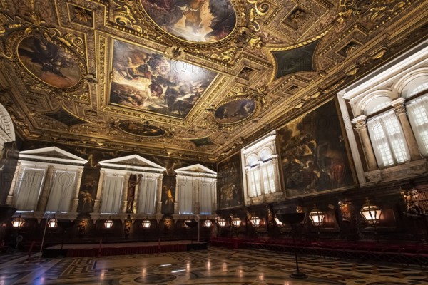 Scuola Grande di San Rocco, Sala Capitolare (Plenary Hall) or Sala Superiore, works by Tintoretto and other Venetian artists, Venice, Veneto, Italy, Europe