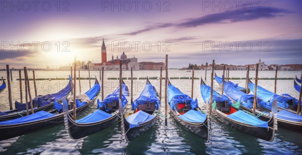 venice in the early morning hours