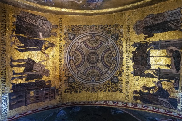 Interior view of St. Mark's Basilica, mosaics, frescoes, Venice, Veneto, Adriatic Sea, Northern Italy, Italy, Europe