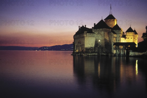 Switzerland: Châteaux Chillon on Lake Geneva at sunset