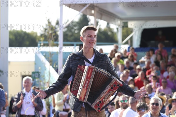 Felix Muhr (Austrian singer / musician) on the ARD TV programme Immer wieder sonntags, Rust, Germany / Germany