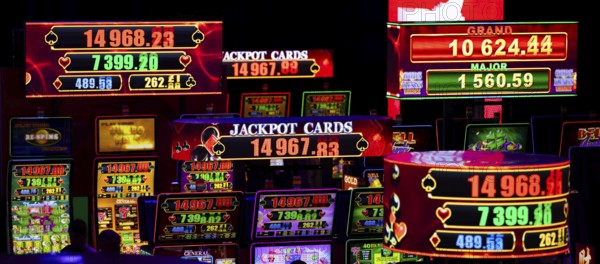 Casino roulette machines