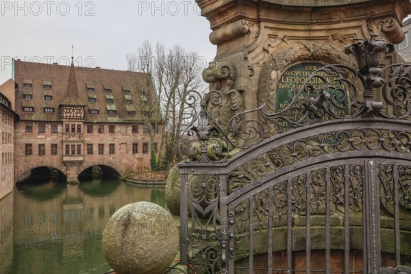 Heilig-Geist-Spital over the Pegnitz, Museum Bridge, Nuremberg, Middle Franconia, Franconia, Bavaria, Germany, Europe