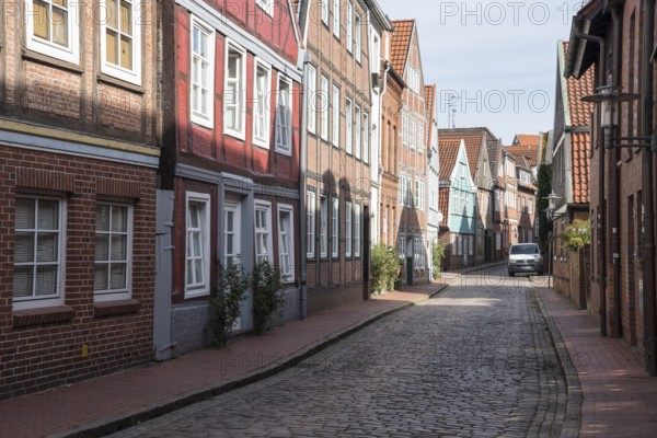 Narrow alley, Stade, Lower Saxony, Germany, Europe