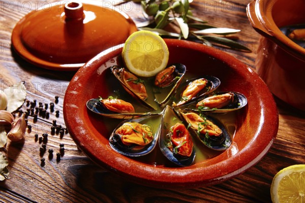 Tapas mejillones al vapor steamed mussels from Spain