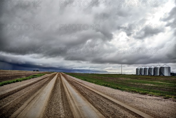 Prairie Storm Clouds Canada Saskatchewan Summer Warnings