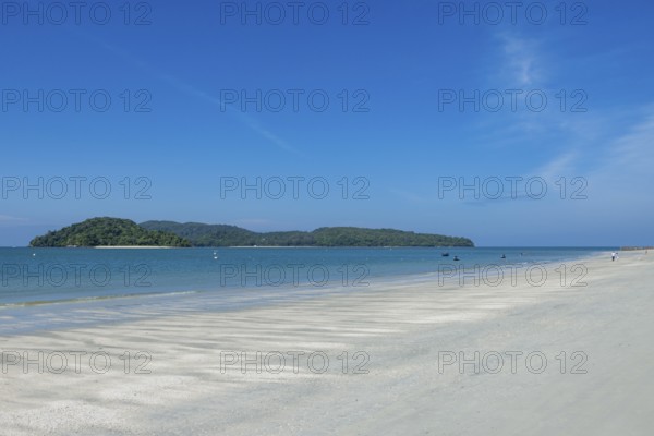 Sandy beach beach, extensive, Chenang Beach, Langkawi, Kedah State, Malaysia, Southeast Asia, Asia