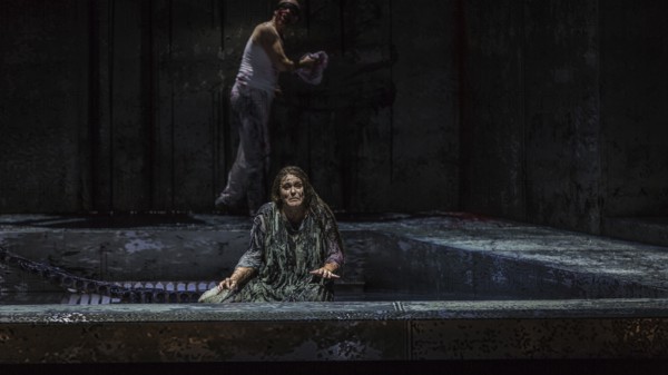 ?dipe by George Enescu (Komische Oper, Berlin) . Tragédie lyrique in four acts and six scenes (1936) Poetry by Edmond Fleg after Sophocles. Press performance on 26 August 2021. ?dipe: Leigh Melrose Tirésias: Jens Larsen Créon: Joachim Goltz Le grand prêtre: Vazgen Gazaryan Le veilleur: Shavleg Armasi Le berger: Johannes Dunz Laios, father of ?dipe: Christoph Späth Jokaste, mother of ?dipe: Karolina Gumos La Sphinge: Katarina Bradi? Antigone: Mirka Wagner Mérope: Susan Zarrabi