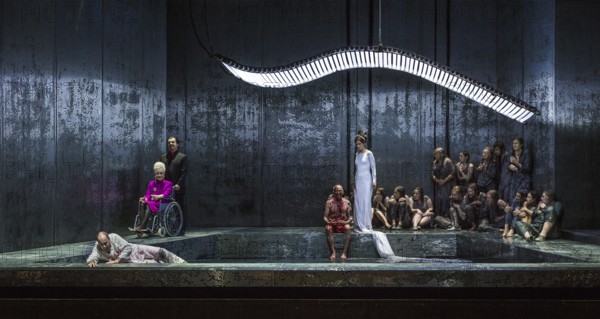 ?dipe by George Enescu (Komische Oper, Berlin) . Tragédie lyrique in four acts and six scenes (1936) Poetry by Edmond Fleg after Sophocles. Press performance on 26 August 2021. ?dipe: Leigh Melrose Tirésias: Jens Larsen Créon: Joachim Goltz Le grand prêtre: Vazgen Gazaryan Le veilleur: Shavleg Armasi Le berger: Johannes Dunz Laios, father of ?dipe: Christoph Späth Jokaste, mother of ?dipe: Karolina Gumos La Sphinge: Katarina Bradi? Antigone: Mirka Wagner Mérope: Susan Zarrabi