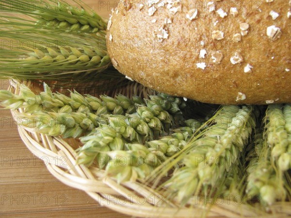 Wholemeal bread and cereals