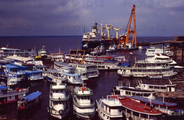 Brazil: Fishing boats in the harbour of Manaus on the Amazon