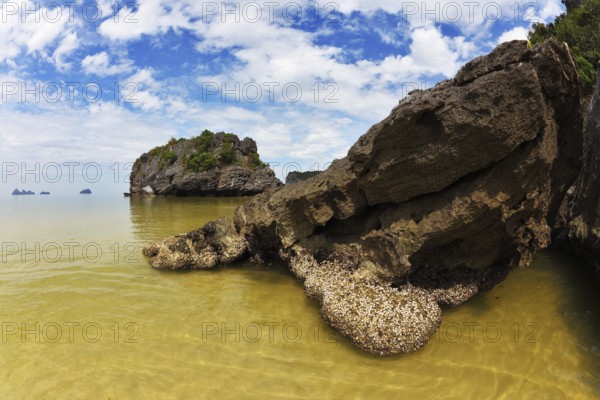 Picturesque coast a small island in the Gulf of Thailand