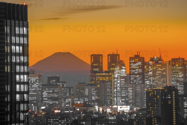 City and Mount Fuji which is visible from the Bunkyo Civic Center. Shooting Location: Tokyo metropolitan area