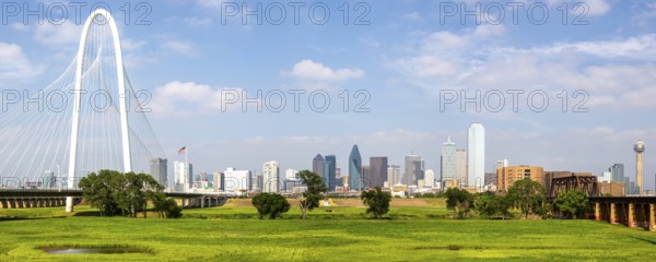 Dallas skyline at the Trinity River and Margaret Hunt Hill Bridge Panorama in Texas Dallas, USA, North America