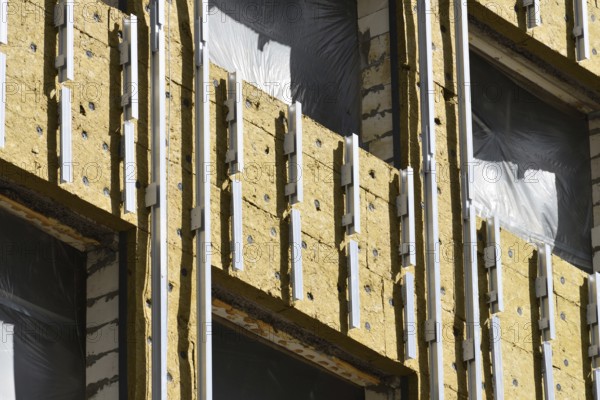 External wall insulation with mineral wool