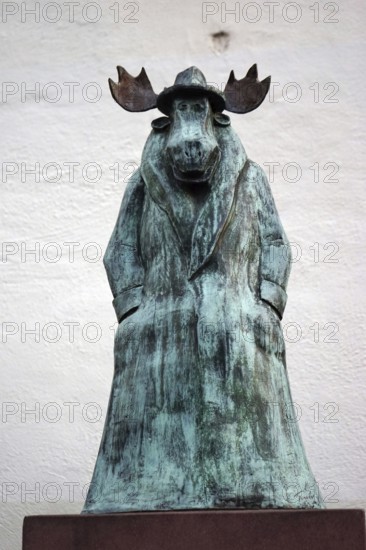 Elk figure, by Hans Traxler, in front of the Caricatura, Museum für Komische Kunst, Frankfurter Neue Schule, Weckmarkt, Frankfurt, Germany, Europe