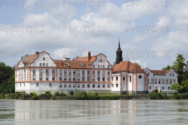 Castle Neuhaus am Inn, seen from Schärding, baroque moated castle, Neuhaus am Inn, Inn, Innviertel, Lower Bavaria, Bavaria, Schärding, Germany, Europe