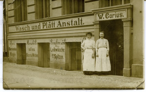 Business, service, laundry, two woman, 1920s, Germany, Europe