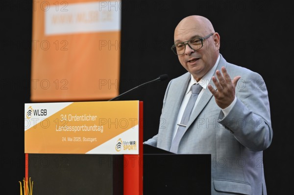 Jürgen Scholz, President of the Baden-Württemberg State Sports Association, at the lectern, Congress of the WLSB Württembergischer Landssportbund e.V., Haus des Sports, SpOrt, Stuttgart, Baden-Württemberg, Germany, Europe