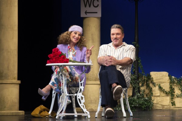 Caroline Beil, Hardy Krüger, FISCH SUCHT FAHRRAD, photo rehearsal on 14.05.2025 at the palace gardens Theatre, Berlin, premiere: 17.05.2025