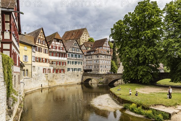 Town view with half-timbered houses worth seeing in the historic old town of Schwäbisch Hall, Baden-Württemberg, Germany, Europe