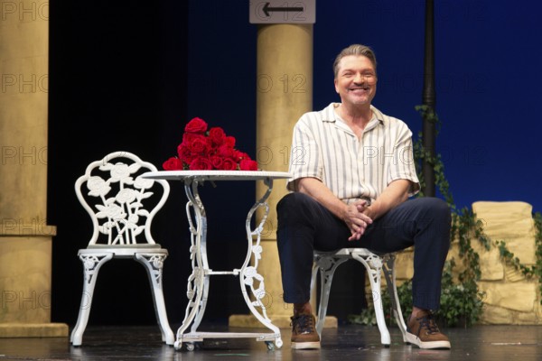 Hardy Krüger, FISCH SUCHT FAHRRAD, photo rehearsal on 14.05.2025 at the palace gardens Theatre, Berlin, premiere: 17.05.2025